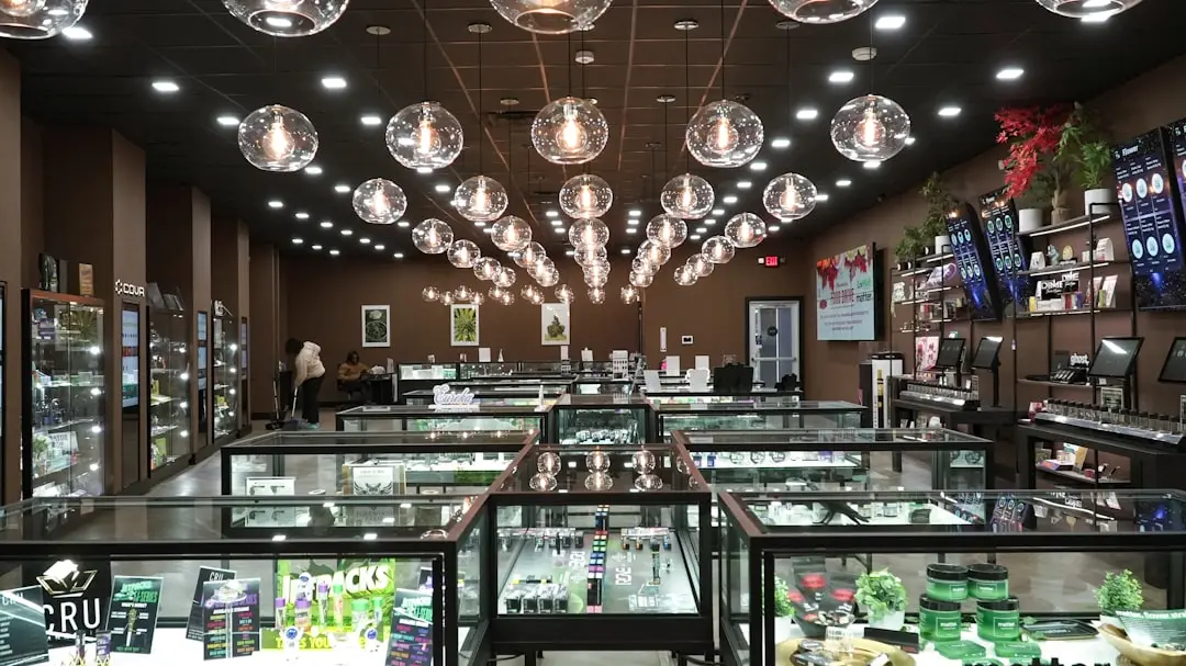 纸币清分机在零售企业的应用方案与效率提升分析